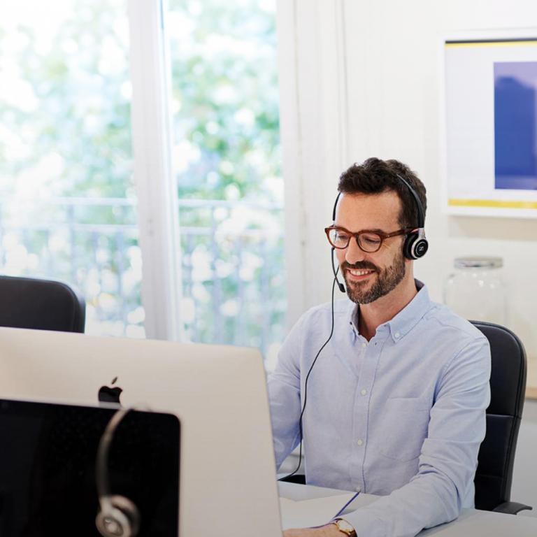 Master English Online with UK Community — Expert-Led Grammar & Practical Lessons
